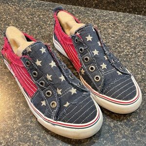 Women’s Blowfish play Fashion Sneakers -Navy Star
